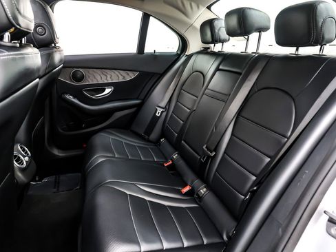 Used 2017 Mercedes-Benz C 300 Sedan image 8