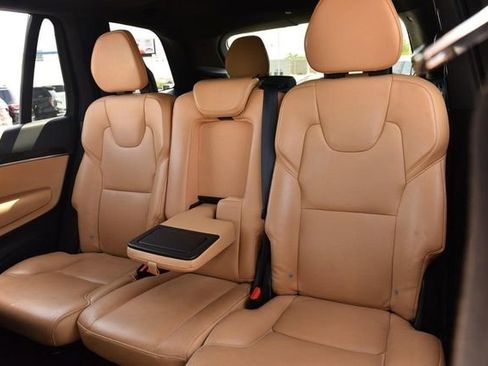 Used 2019 Volvo XC90 T6 Momentum AWD/4WD image 21
