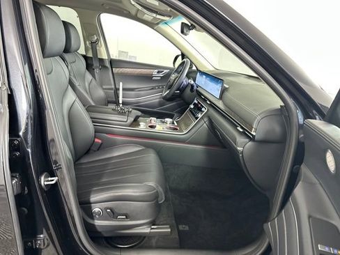 Used 2025 Genesis GV80 2.5T Select image 28