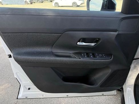 New 2026 Nissan Kicks SV w/ Interior Electronics Package FWD image 16