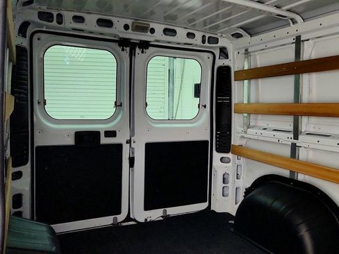 Used 2025 RAM ProMaster 2500 w/ U-Haul Equipment Group FWD image 21