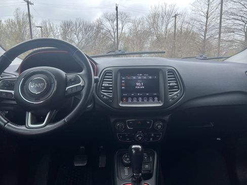 Used 2019 Jeep Compass Trailhawk image 27