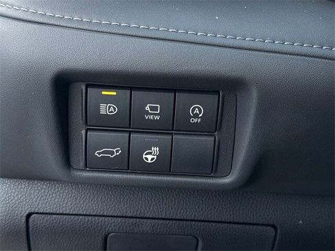 Used 2023 Toyota Highlander Limited image 26