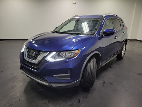 Used 2020 Nissan Rogue SV image 5