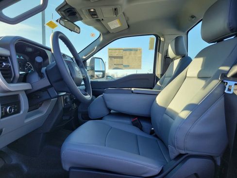 New 2026 Ford F250 XL w/ FX4 Off-Road Package image 13