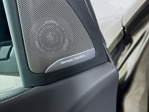 New 2026 BMW X5 xDrive40i w/ M Sport Package image 19