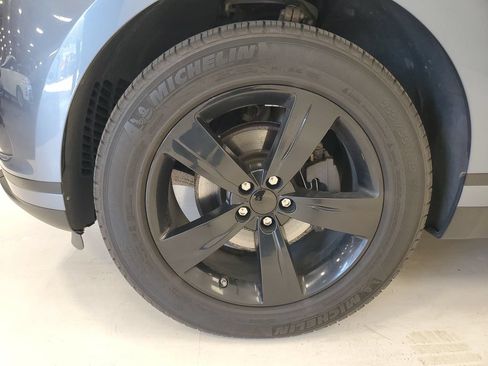 Used 2019 Land Rover Range Rover Velar S AWD/4WD image 8