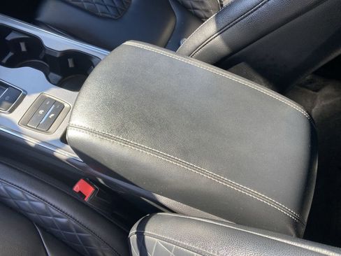 Used 2024 Ford Edge Titanium image 29