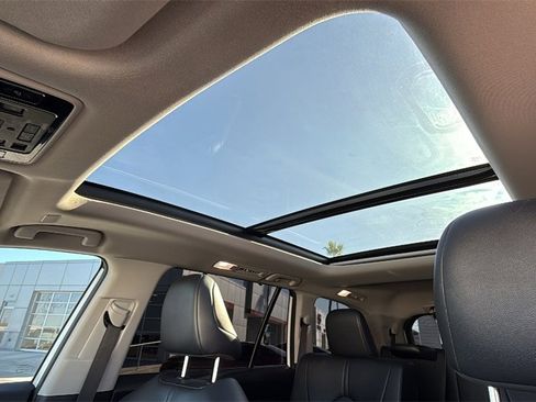 Used 2024 Toyota Grand Highlander XLE image 12