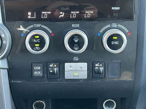 Used 2016 Toyota Sequoia Limited image 19