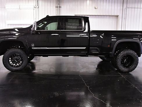 New 2026 Chevrolet Silverado 3500 High Country w/ High Country Premium Package image 4