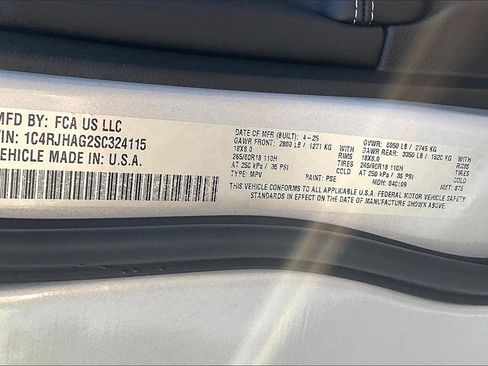 New 2025 Jeep Grand Cherokee Altitude image 13