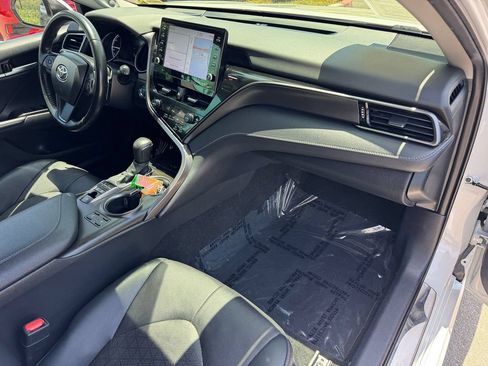 Used 2023 Toyota Camry XSE w/ Navigation Package FWD image 6