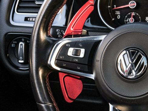 Used 2018 Volkswagen GTI SE w/ SE Leather Package image 15