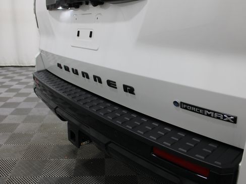 Used 2025 Toyota 4Runner Platinum AWD/4WD image 28