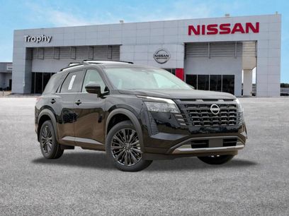 New 2026 Nissan Pathfinder SL w/ SL Premium Package (P04)
