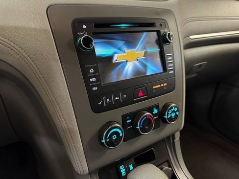 Used 2015 Chevrolet Traverse LS image 12