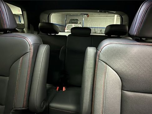 New 2026 Chevrolet Traverse RS w/ LPO, Floor Liner Package image 15