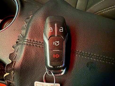 Used 2017 Ford Mustang Coupe image 15