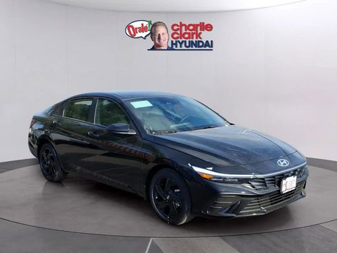 New 2026 Hyundai Elantra Sport FWD image 7
