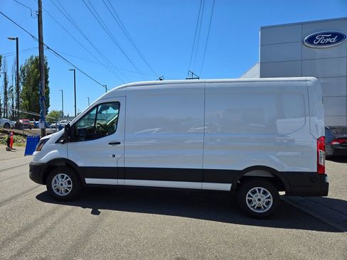 New 2025 Ford Transit 250 148 Medium Roof image 8