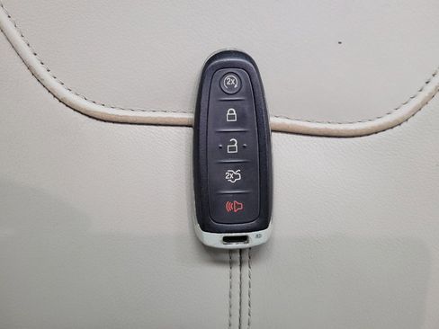 Used 2018 Ford Focus Titanium image 32