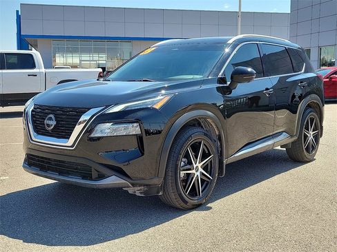 Used 2023 Nissan Rogue SL w/ SL Premium Package image 5