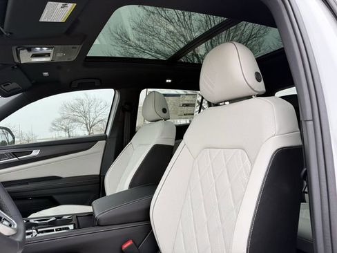New 2026 Volkswagen Atlas Cross Sport SEL Premium R-Line AWD/4WD image 19