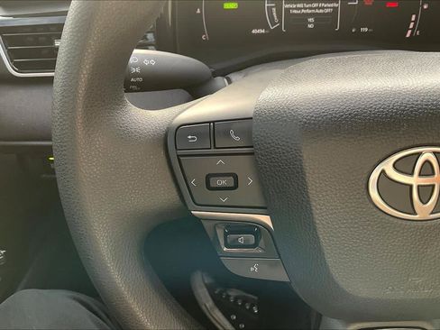 Used 2026 Toyota Camry LE w/ Convenience Package image 23