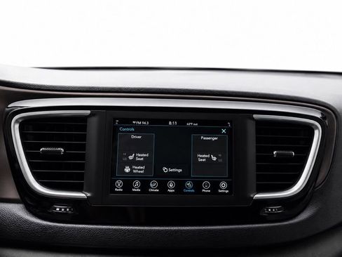 Used 2021 Chrysler Voyager LX w/ Cold Weather Group FWD image 38