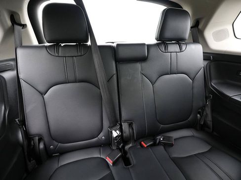 Used 2025 Honda Pilot Elite image 25