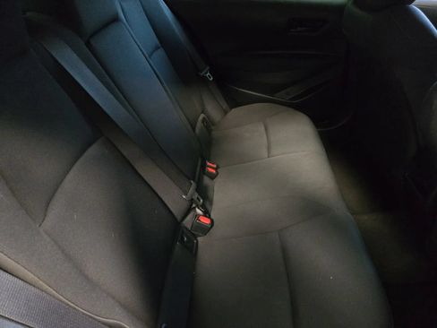 Used 2022 Toyota Corolla LE w/ Carpet Mat Package (TMS) FWD image 9