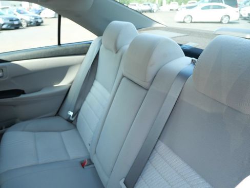 Used 2016 Toyota Camry LE FWD image 25