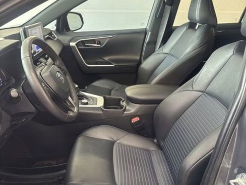 Used 2024 Toyota RAV4 XSE AWD/4WD image 16