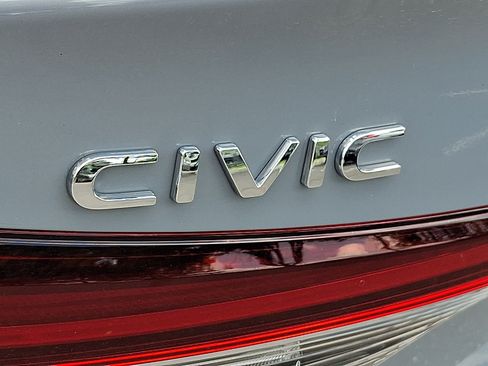 Used 2025 Honda Civic Sport image 33