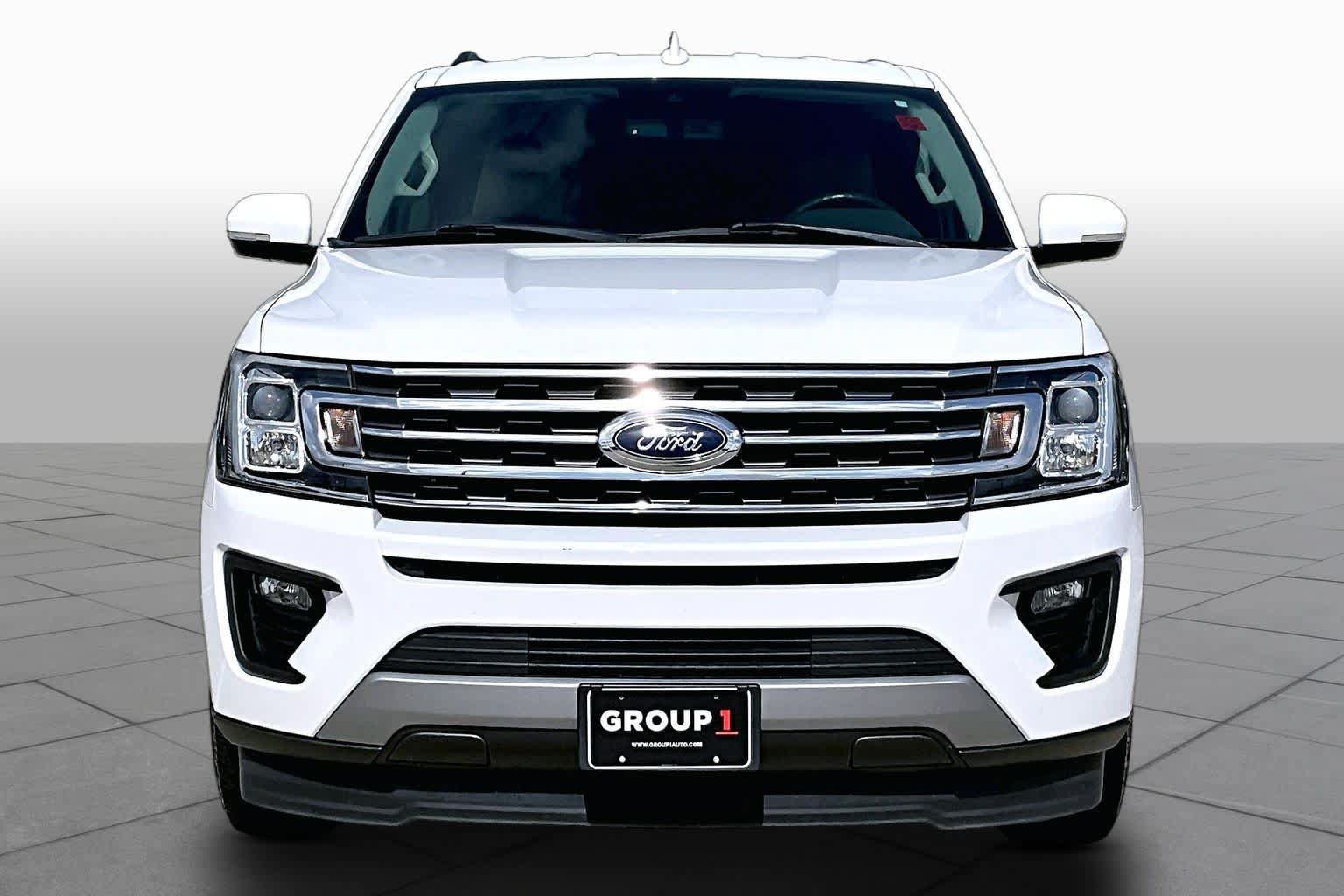 Used 2019 Ford Expedition XLT w/ Equipment Group 202A RWD image 4