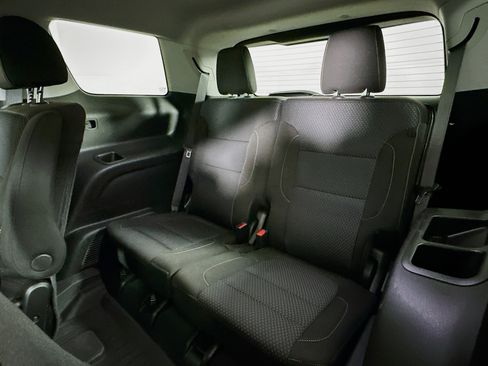 Used 2023 GMC Acadia SLE w/ Driver Convenience Package image 28