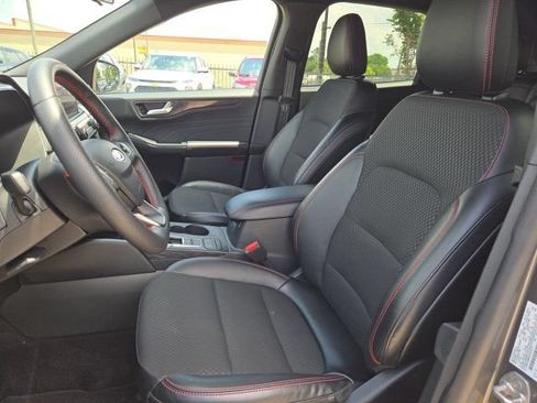 Used 2025 Ford Escape ST-Line AWD/4WD image 24