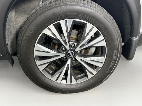 Used 2023 Nissan Rogue SV AWD/4WD image 11