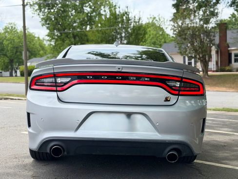 Used 2019 Dodge Charger Scat Pack w/ Plus Group RWD image 5