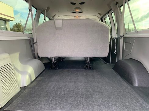 Used 2014 Ford E-150 and Econoline 150 Wagon w/ Power Windows & Locks Group image 34