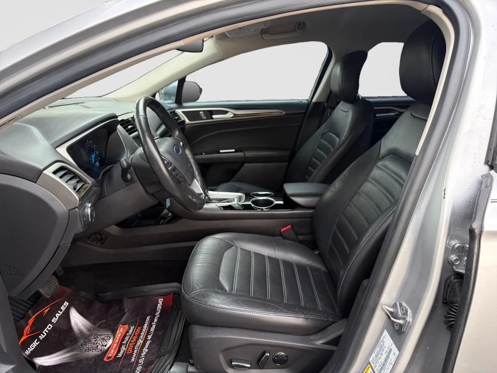 Used 2013 Ford Fusion SE FWD image 12