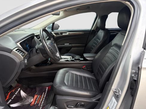 Used 2013 Ford Fusion SE FWD image 12