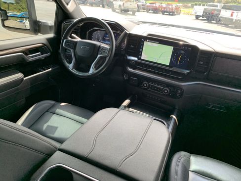Used 2025 Chevrolet Silverado 2500 LT w/ Trail Boss Package AWD/4WD image 29