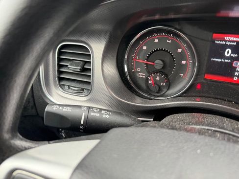 Used 2014 Dodge Charger SE RWD image 12