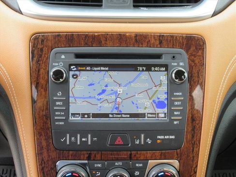 Used 2014 Chevrolet Traverse LTZ image 22