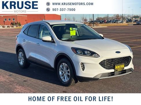 Used 2020 Ford Escape SE image 1