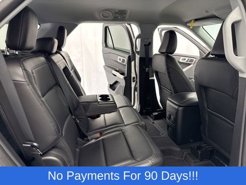 Certified 2023 Ford Explorer XLT w/ Equipment Group 202A image 31