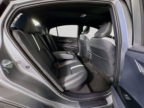 Used 2025 Toyota Camry SE w/ Convenience Package FWD image 26