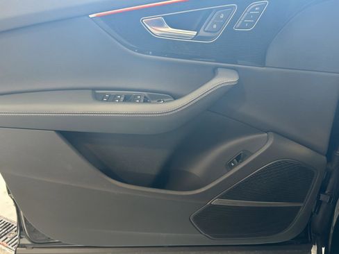 Used 2025 Audi Q7 3.0T Premium Plus image 16